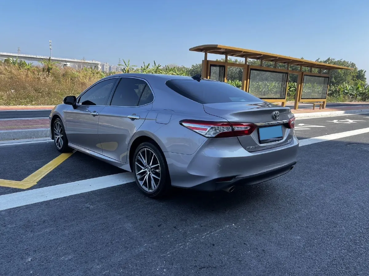 2021 Toyota Camry 2.5L 209HP L4 8AT,autocango,china used car exporter,china ev exporter,chinese used car exporter,chinese used ev exporter