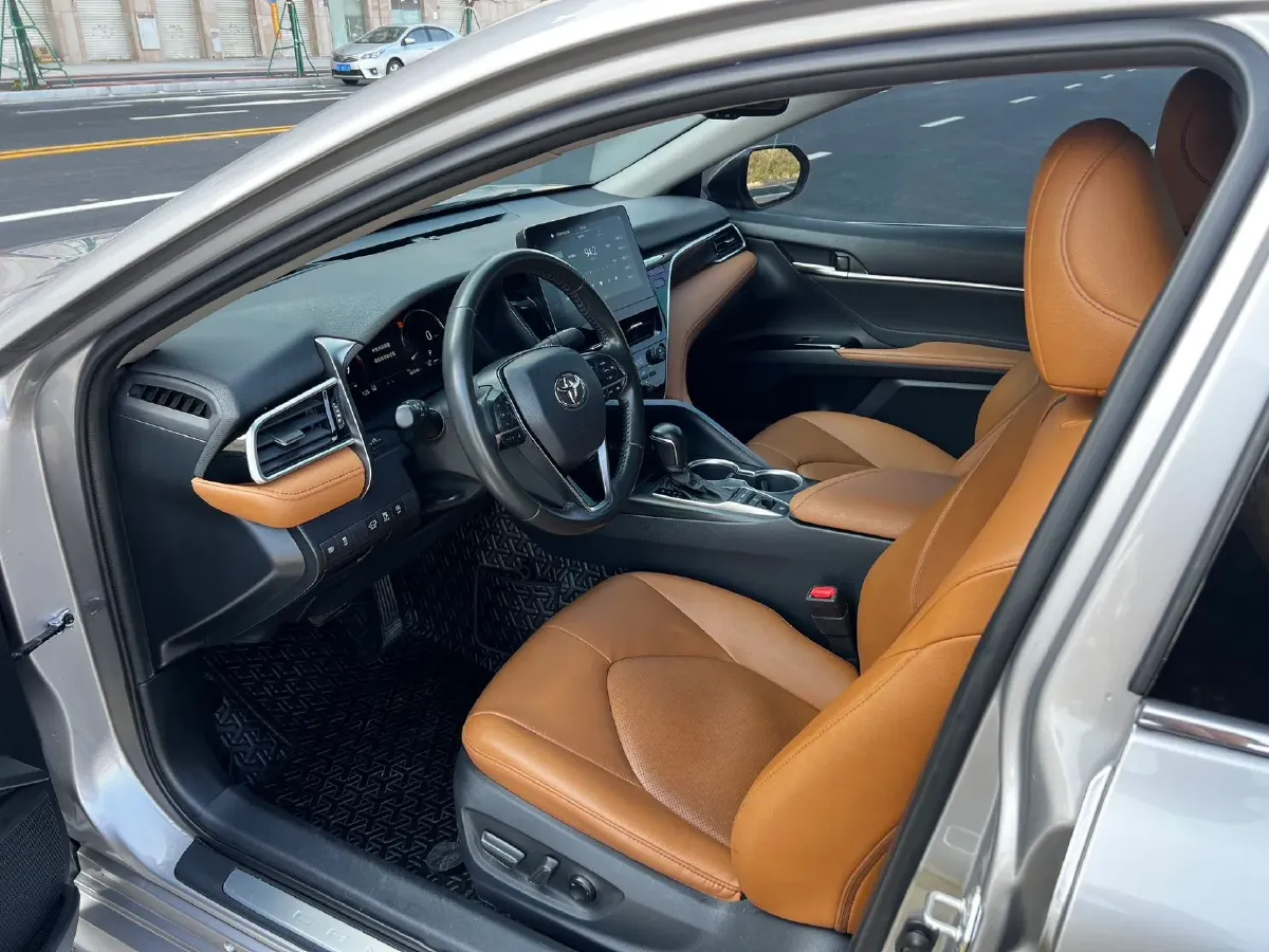 2021 Toyota Camry 2.5L 209HP L4 8AT,autocango,china used car exporter,china ev exporter,chinese used car exporter,chinese used ev exporter