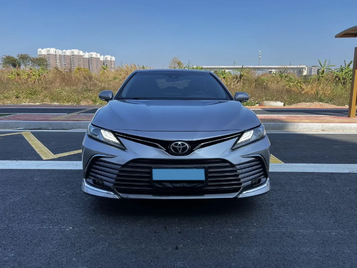 2021 Toyota Camry 2.5L 209HP L4 8AT,autocango,china used car exporter,china ev exporter,chinese used car exporter,chinese used ev exporter