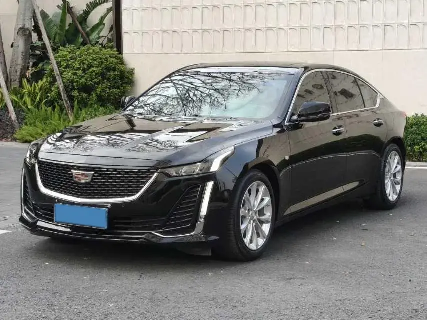 2022 Cadillac CT5 2.0T 237HP L4 10AT