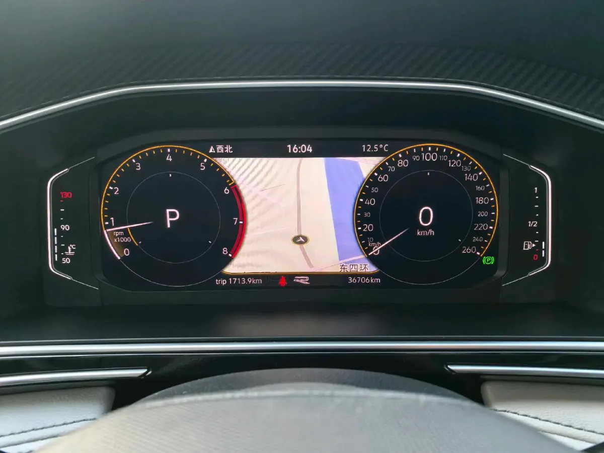 2024 Volkswagen Tiguan L 2.0T 186HP L4 7DCT,autocango,china used car exporter,china ev exporter,chinese used car exporter,chinese used ev exporter