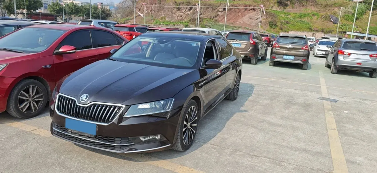2016 Skoda Superb 1.8T 180HP L4 7DCT