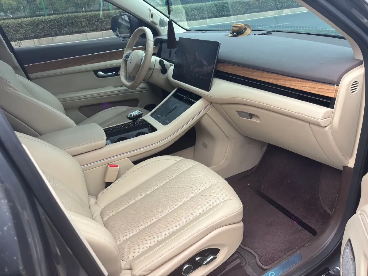 2024 Jaguar E-PACE 1.5T 200HP L3 8AT,autocango,china used car exporter,china ev exporter,chinese used car exporter,chinese used ev exporter