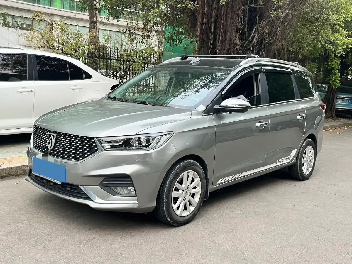 2019 BaoJun 360 1.5L 105HP L4 CVT