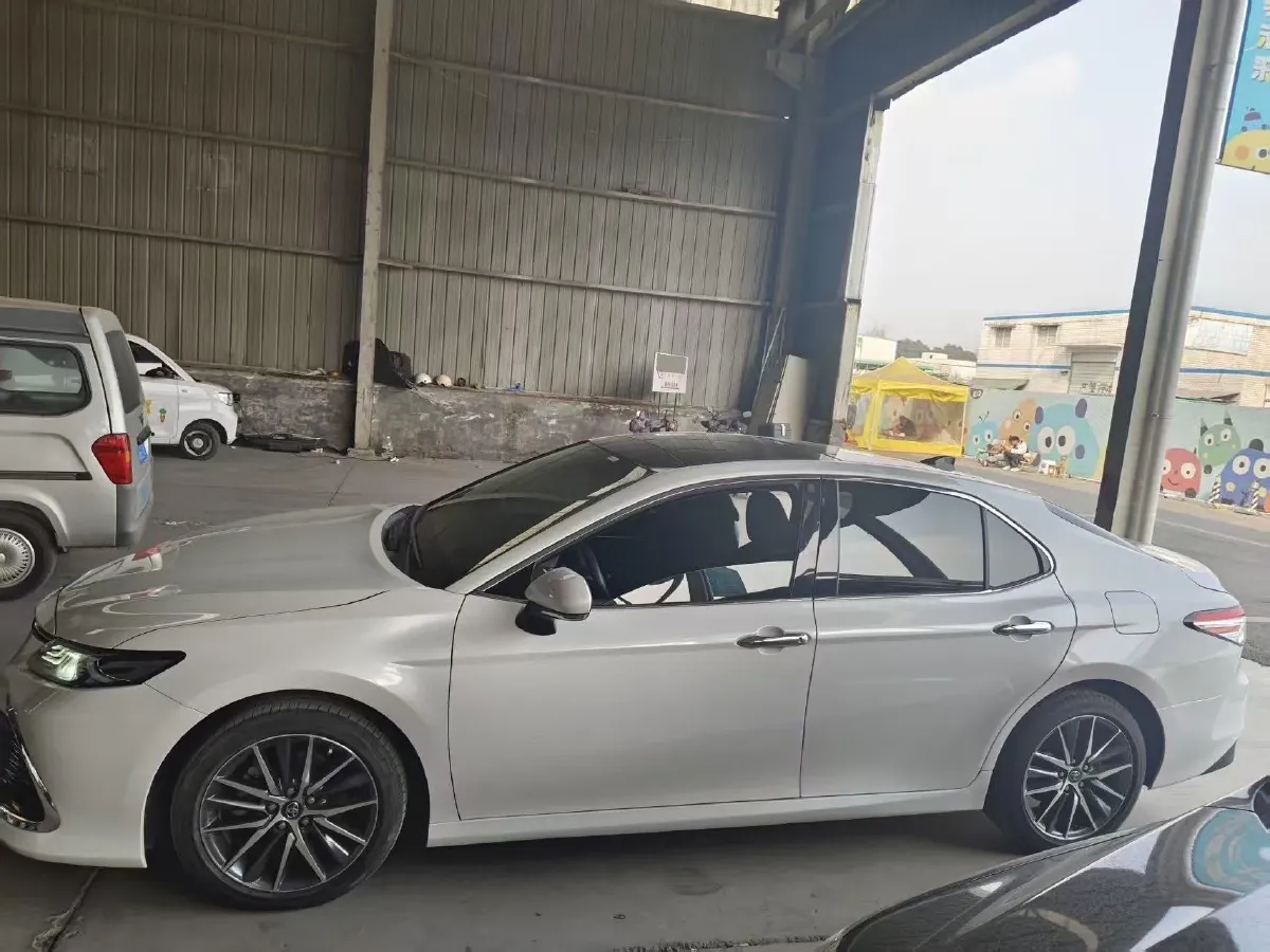 2021 Toyota Camry 2.5L 209HP L4 8AT,autocango,china used car exporter,china ev exporter,chinese used car exporter,chinese used ev exporter