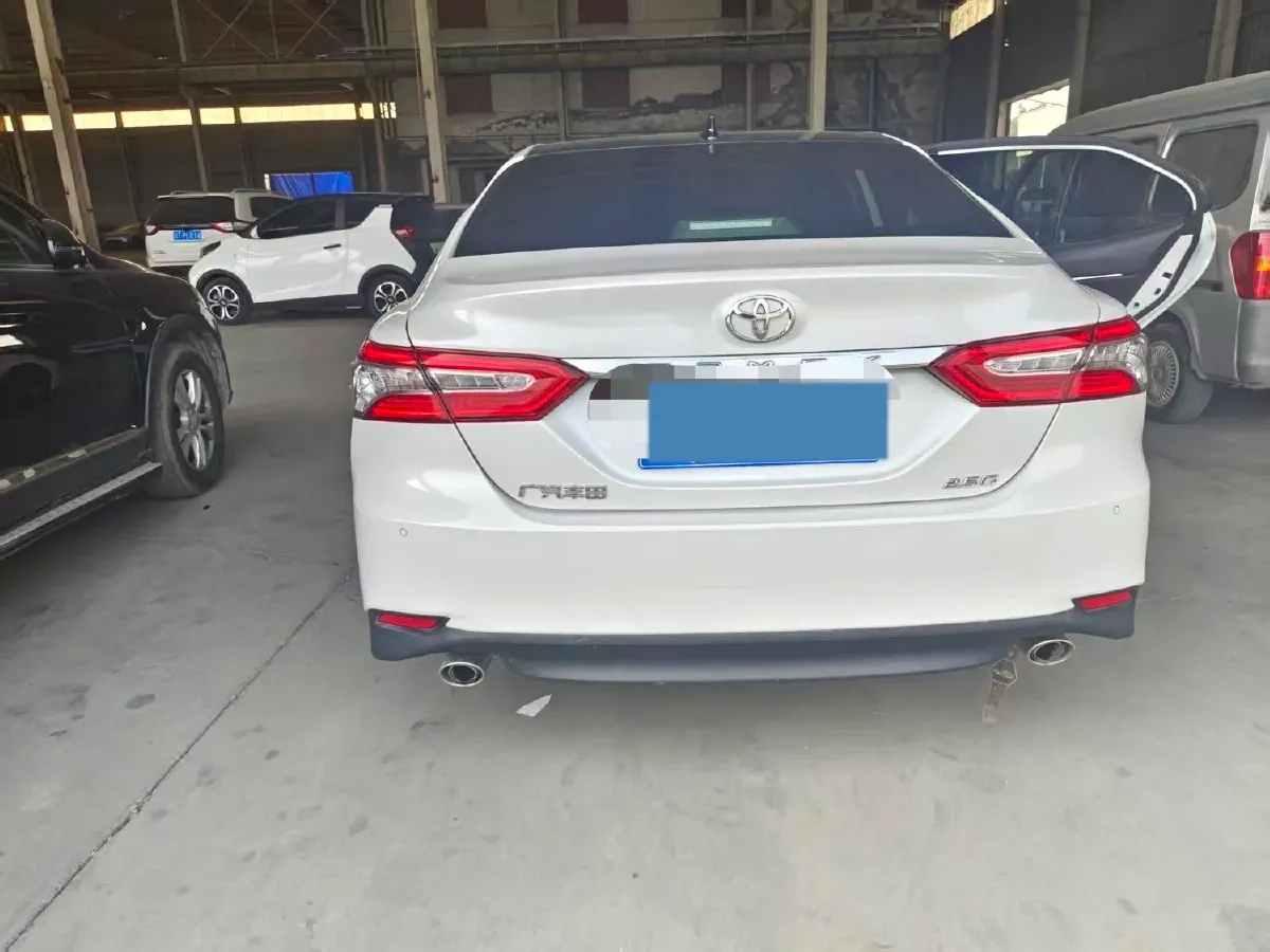 2021 Toyota Camry 2.5L 209HP L4 8AT,autocango,china used car exporter,china ev exporter,chinese used car exporter,chinese used ev exporter