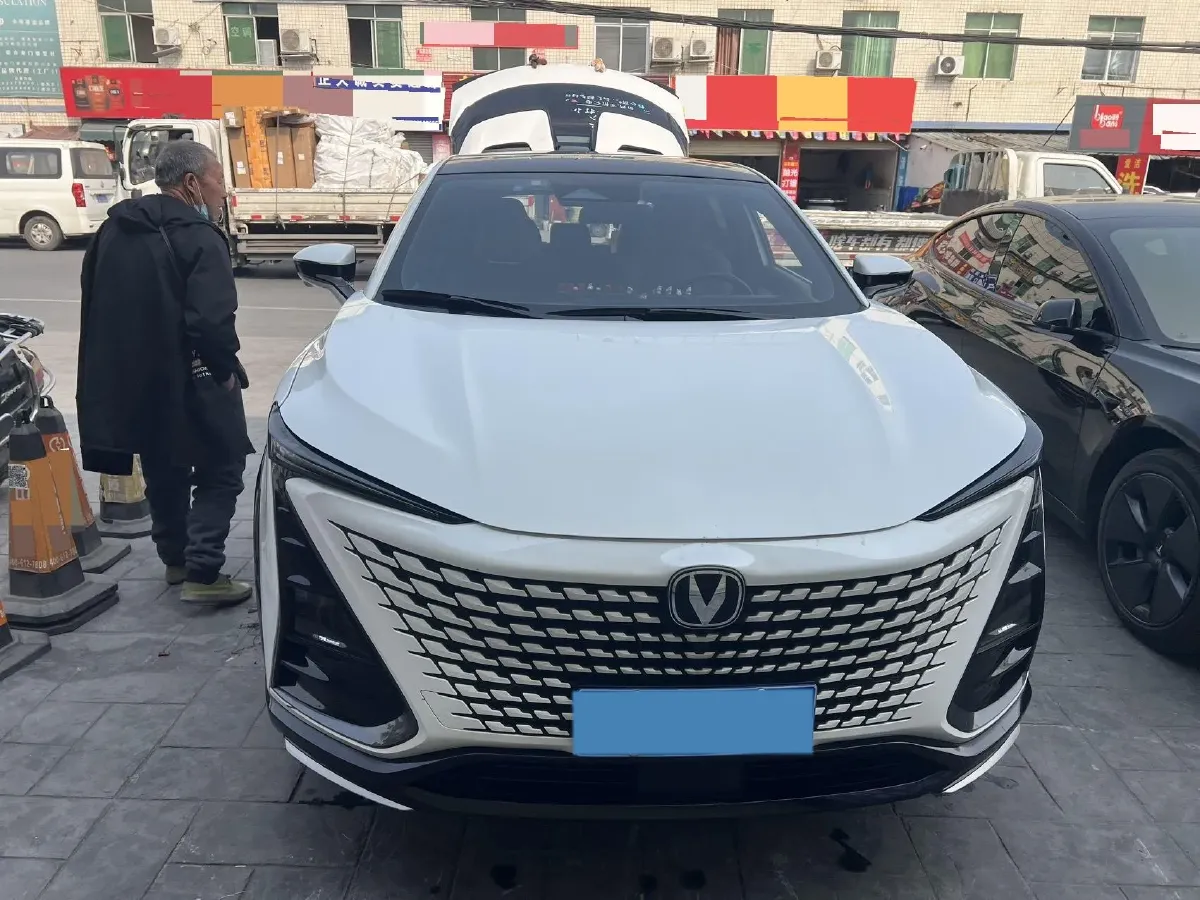 2023 ChangAn UNI-T 1.5T 188HP L4 7DCT,autocango,china used car exporter,china ev exporter,chinese used car exporter,chinese used ev exporter