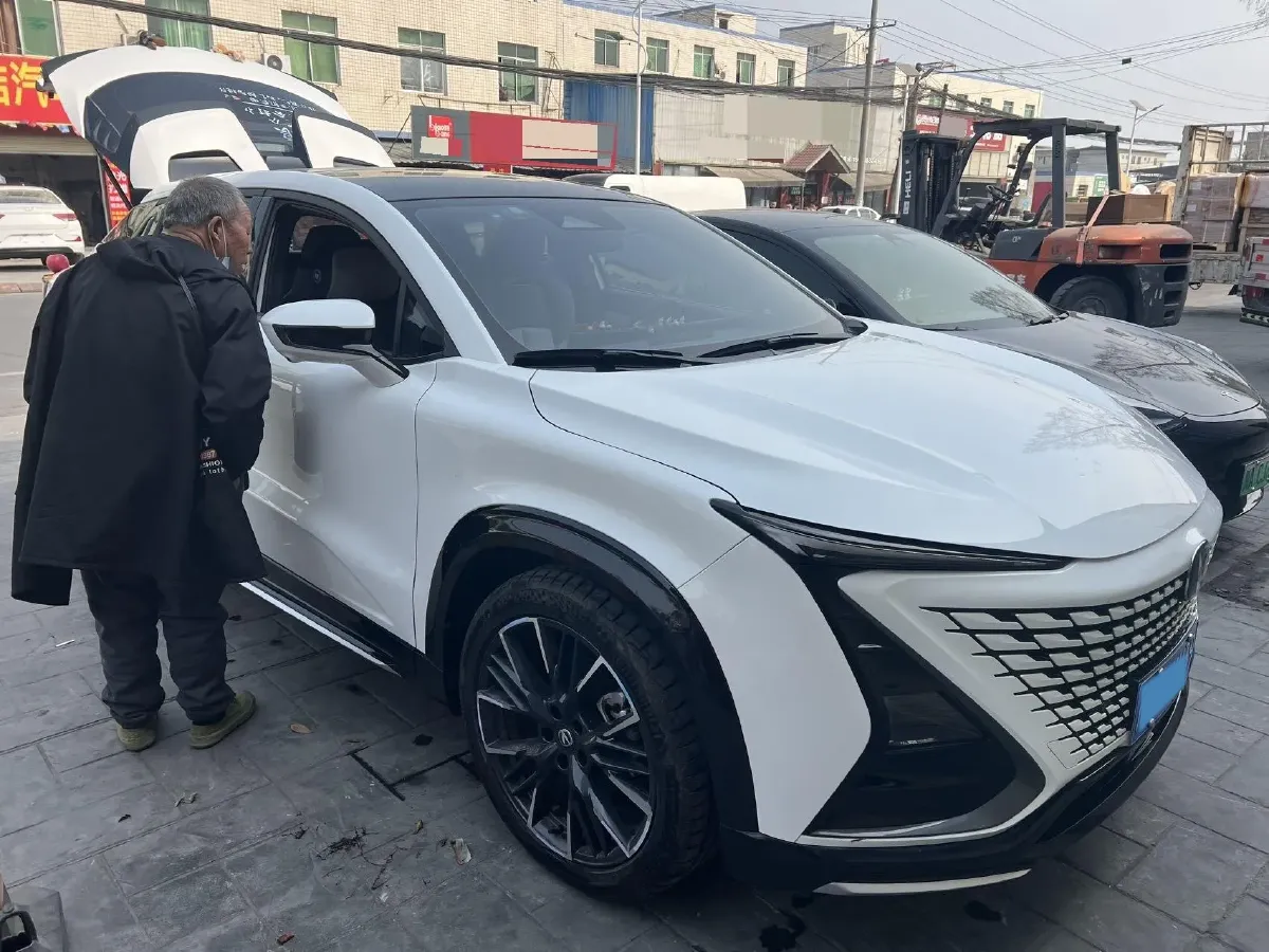 2023 ChangAn UNI-T 1.5T 188HP L4 7DCT,autocango,china used car exporter,china ev exporter,chinese used car exporter,chinese used ev exporter