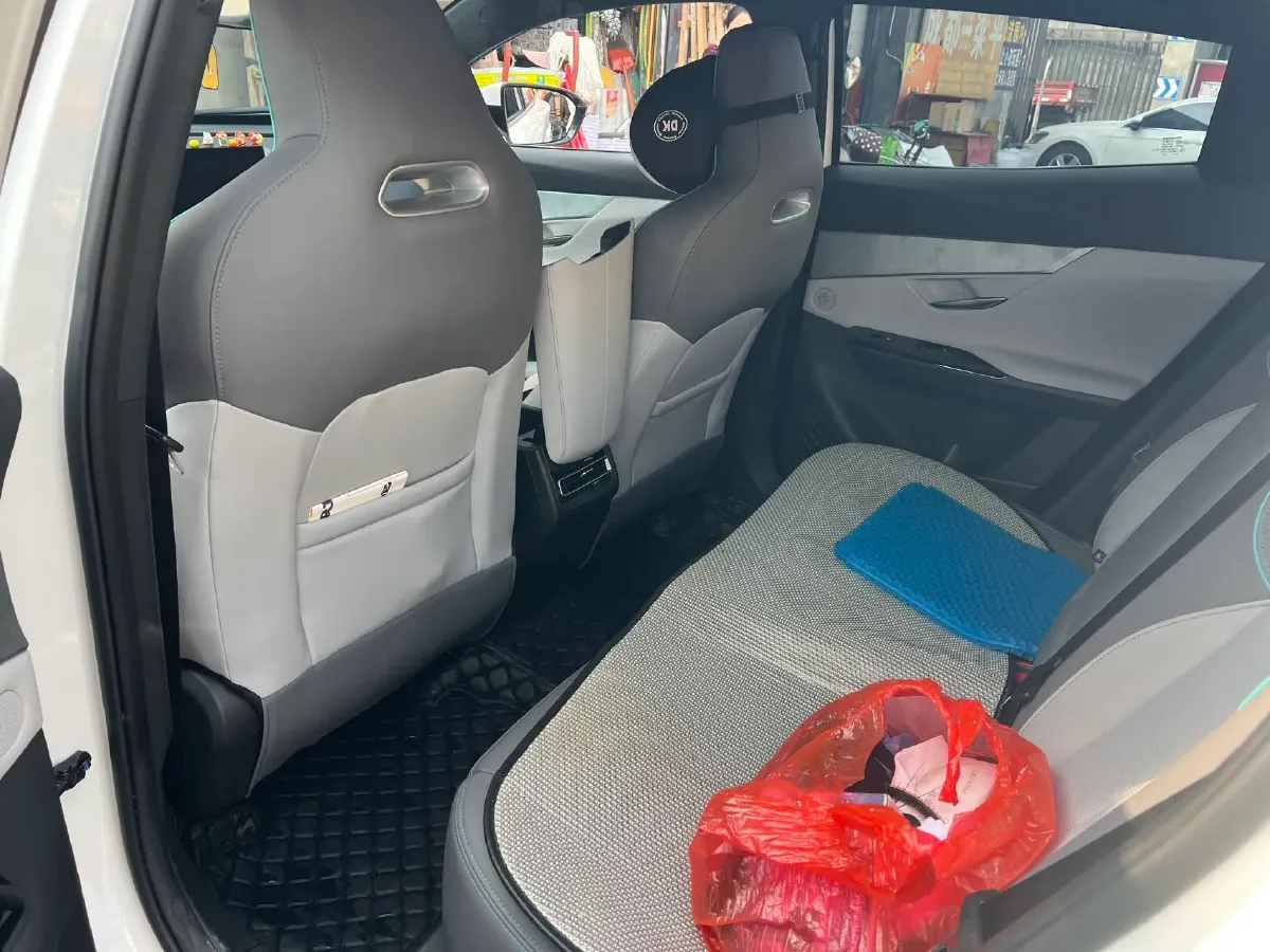 2023 ChangAn UNI-T 1.5T 188HP L4 7DCT,autocango,china used car exporter,china ev exporter,chinese used car exporter,chinese used ev exporter