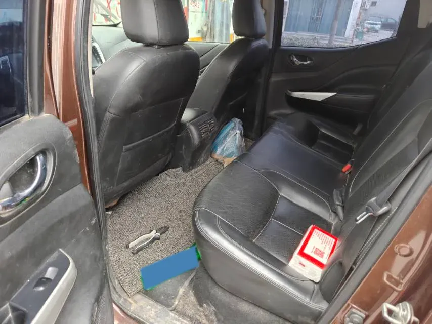 2021 Nissan Navara 2.5L 190HP L4 7AT,autocango,china used car exporter,china ev exporter,chinese used car exporter,chinese used ev exporter