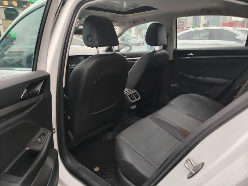 2019 Roewe RX5 MAX 2.0T 231HP L4 6DCT,autocango,china used car exporter,china ev exporter,chinese used car exporter,chinese used ev exporter