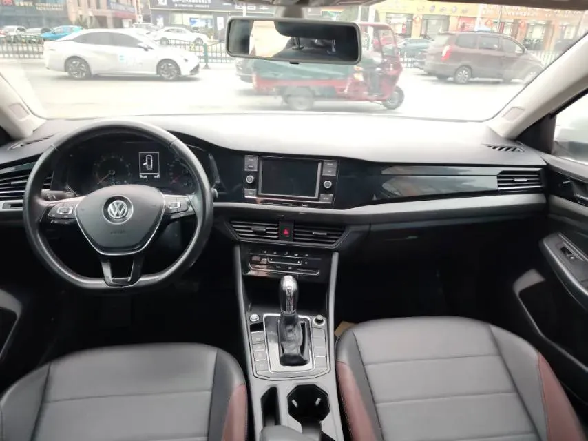 2019 Roewe RX5 MAX 2.0T 231HP L4 6DCT,autocango,china used car exporter,china ev exporter,chinese used car exporter,chinese used ev exporter