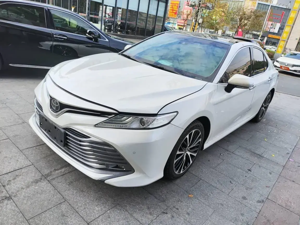 2019 Toyota Camry 2.5L 209HP L4 8AT