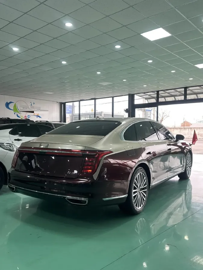 2021 HongQi H7 2.0T 204HP L4 6AT,autocango,china used car exporter,china ev exporter,chinese used car exporter,chinese used ev exporter