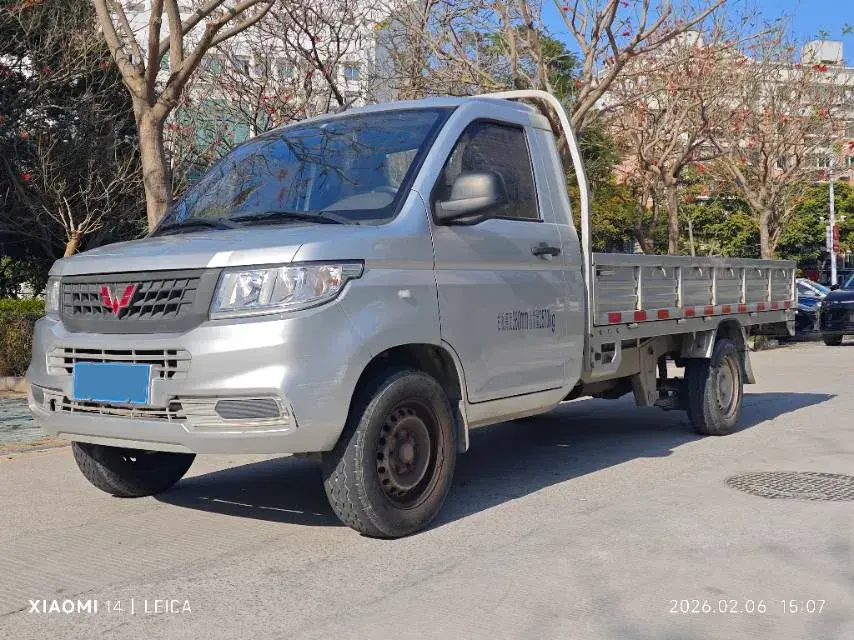 2021 WuLing RongGuang New Truck 1.5L 99HP L4 5MT