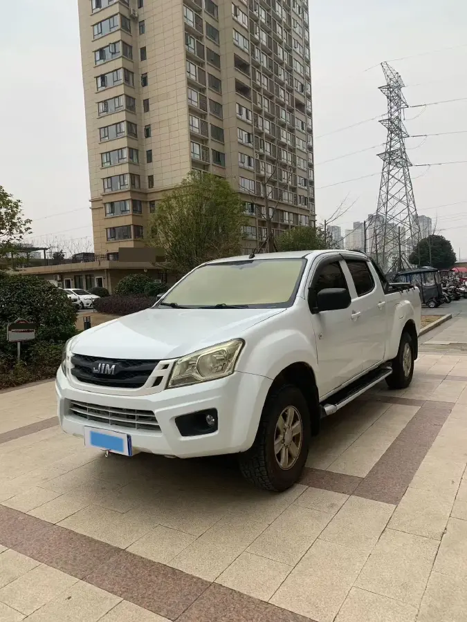 2022 Isuzu RE-MAX Jim 2.8T 120HP L4 5MT