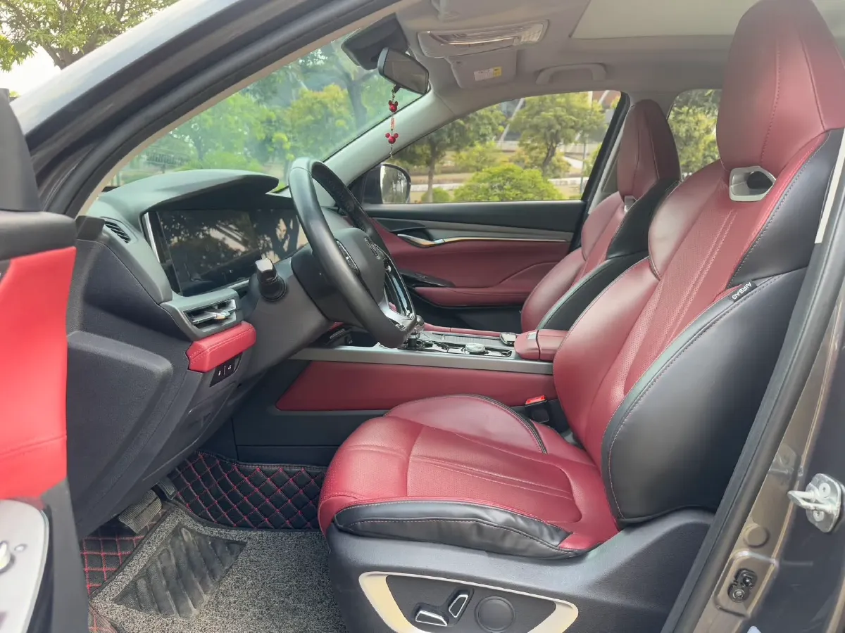 2022 ChangAn CS75 Plus 1.5T 178HP L4 6AT,autocango,china used car exporter,china ev exporter,chinese used car exporter,chinese used ev exporter