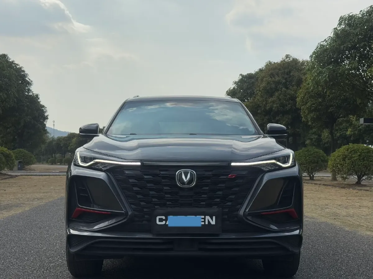 2022 ChangAn CS75 Plus 1.5T 178HP L4 6AT,autocango,china used car exporter,china ev exporter,chinese used car exporter,chinese used ev exporter