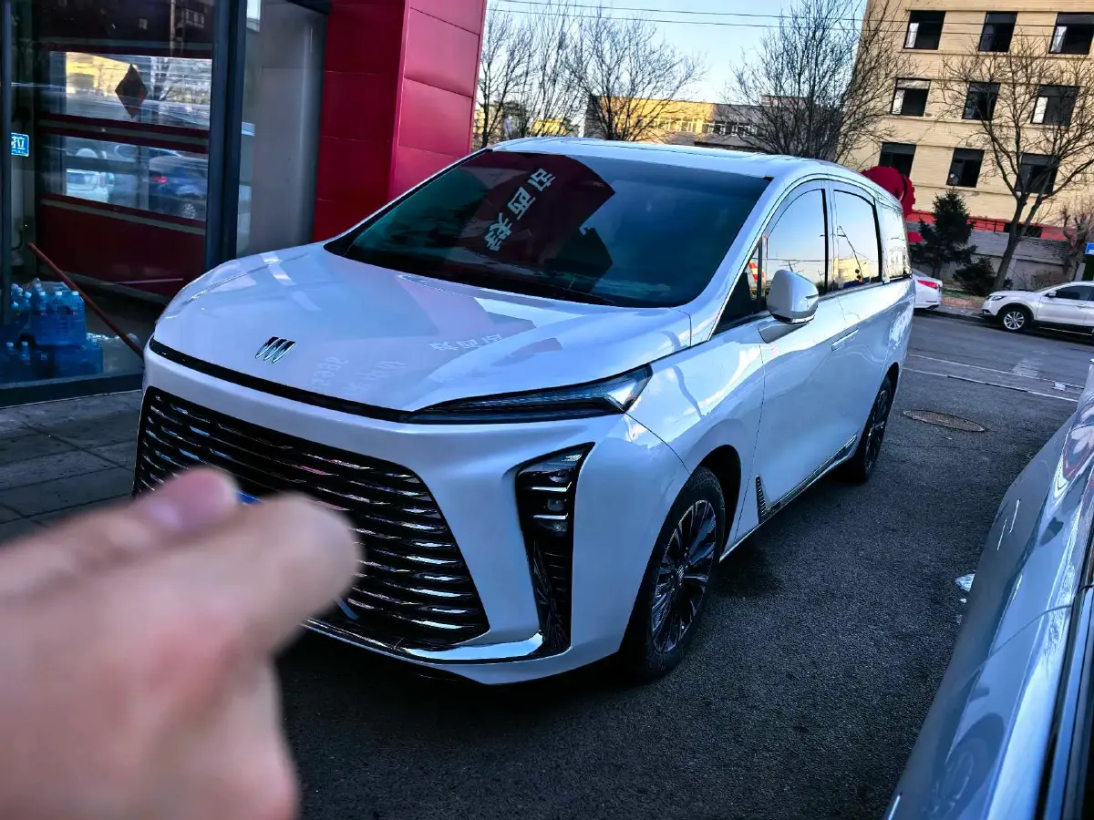 2025 Buick GL8 2.0T 237HP L4 9AT