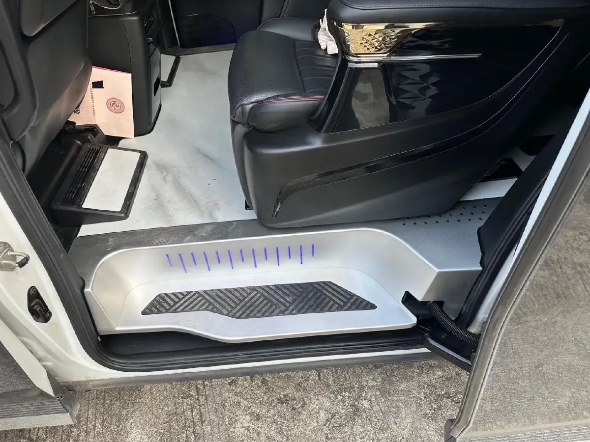 2023 GAC Trumpchi M8 2.0T 190HP L4 E-CVT Hybrid,autocango,china used car exporter,china ev exporter,chinese used car exporter,chinese used ev exporter