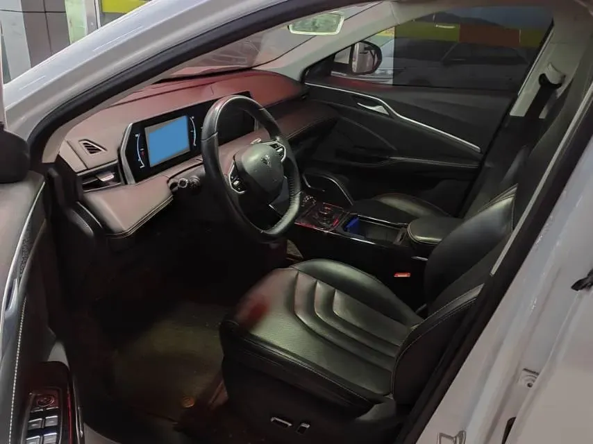 2022 Venucia Grand V 1.5T 190HP L4 7DCT,autocango,china used car exporter,china ev exporter,chinese used car exporter,chinese used ev exporter