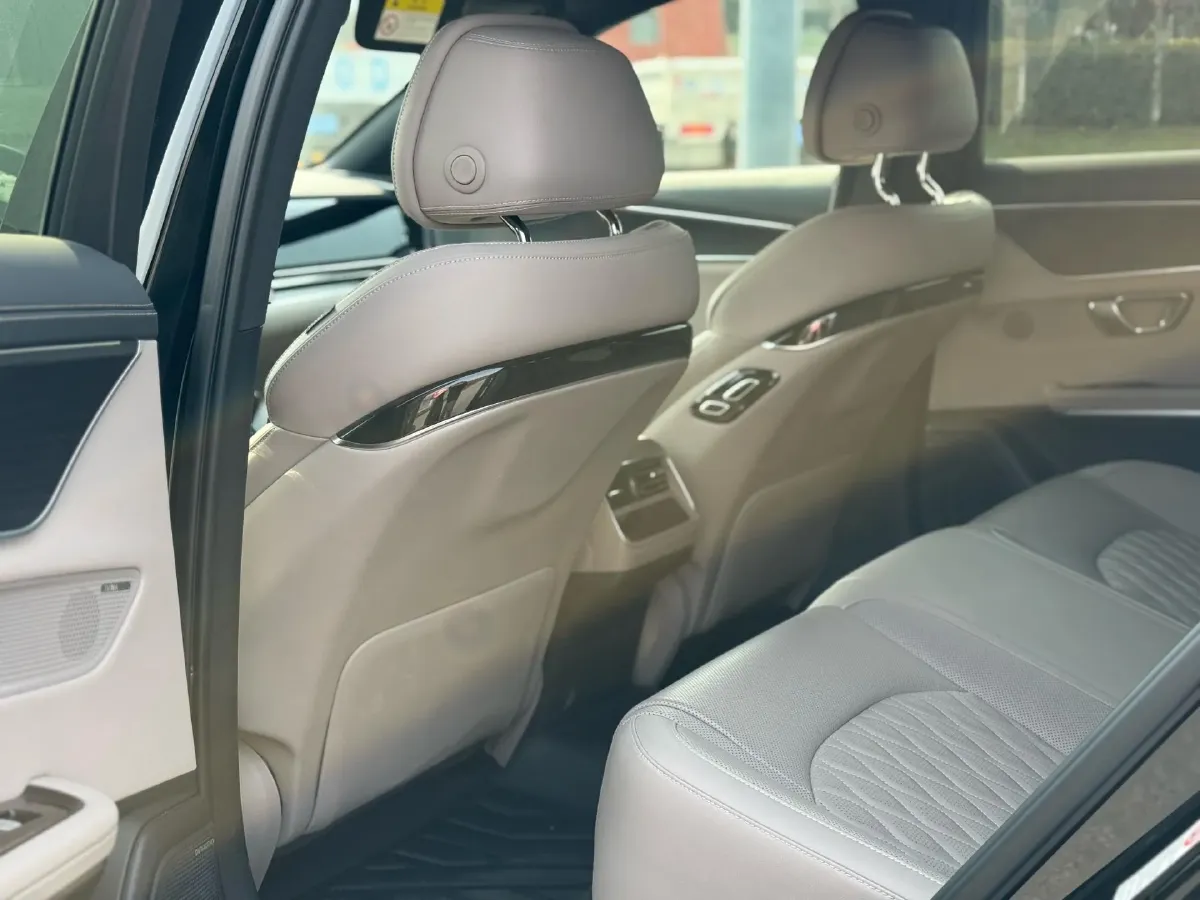 2025 BYD Han 1.5T 156HP L4 E-CVT PHEV,autocango,china used car exporter,china ev exporter,chinese used car exporter,chinese used ev exporter