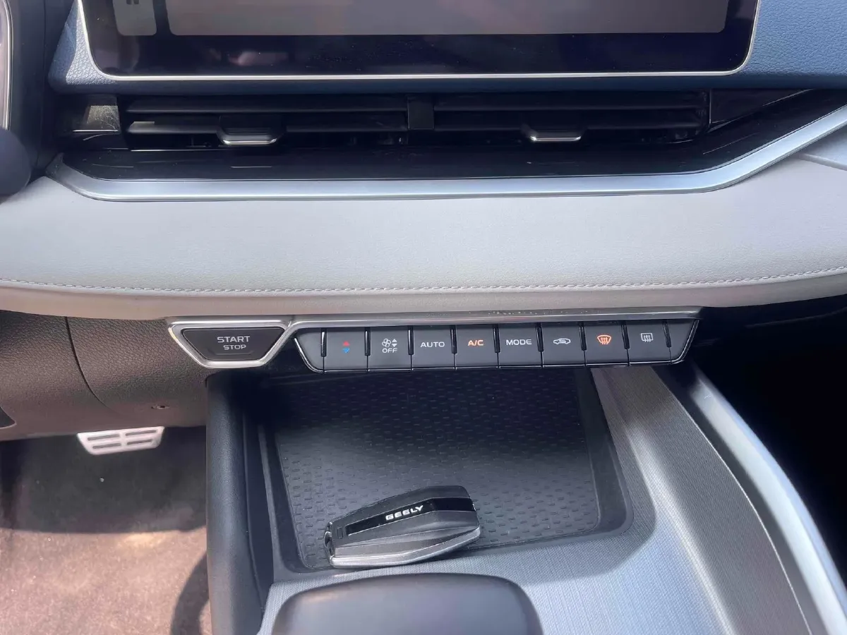 2023 Geely Preface 2.0T 190HP L4 7DCT,autocango,china used car exporter,china ev exporter,chinese used car exporter,chinese used ev exporter