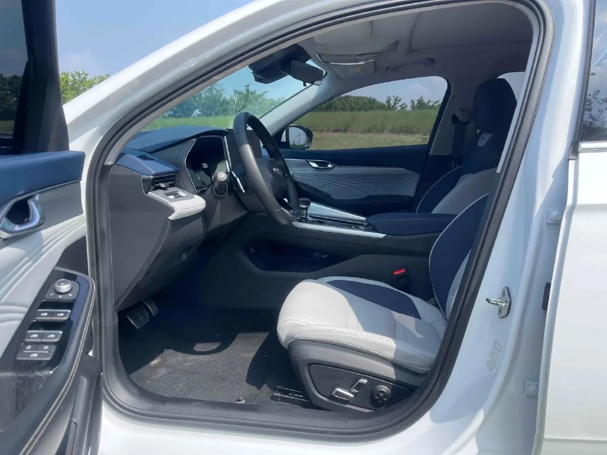 2023 Geely Preface 2.0T 190HP L4 7DCT,autocango,china used car exporter,china ev exporter,chinese used car exporter,chinese used ev exporter