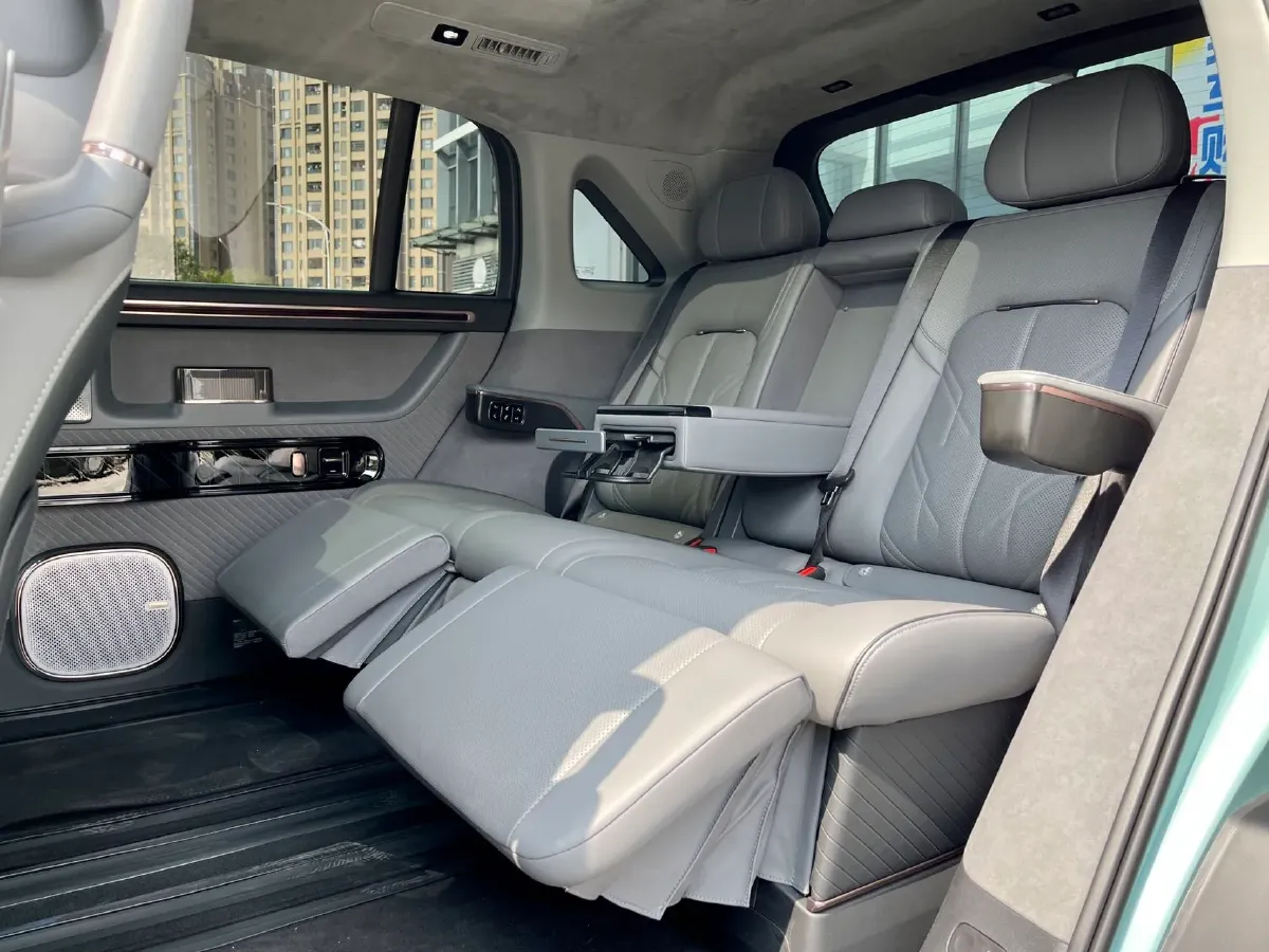 2025 Zeekr MIX BEV 102KWH,autocango,china used car exporter,china ev exporter,chinese used car exporter,chinese used ev exporter