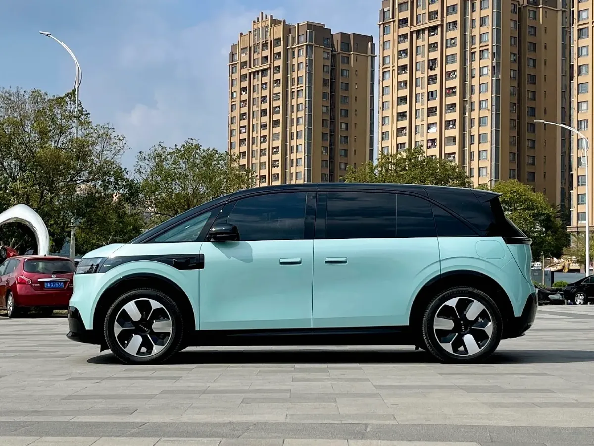 2025 Zeekr MIX BEV 102KWH,autocango,china used car exporter,china ev exporter,chinese used car exporter,chinese used ev exporter