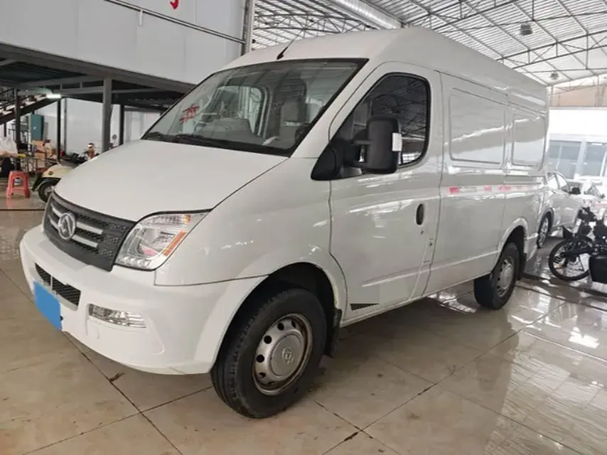 2021 MAXUS XinTu V80 2.0T 127HP L4 6MT