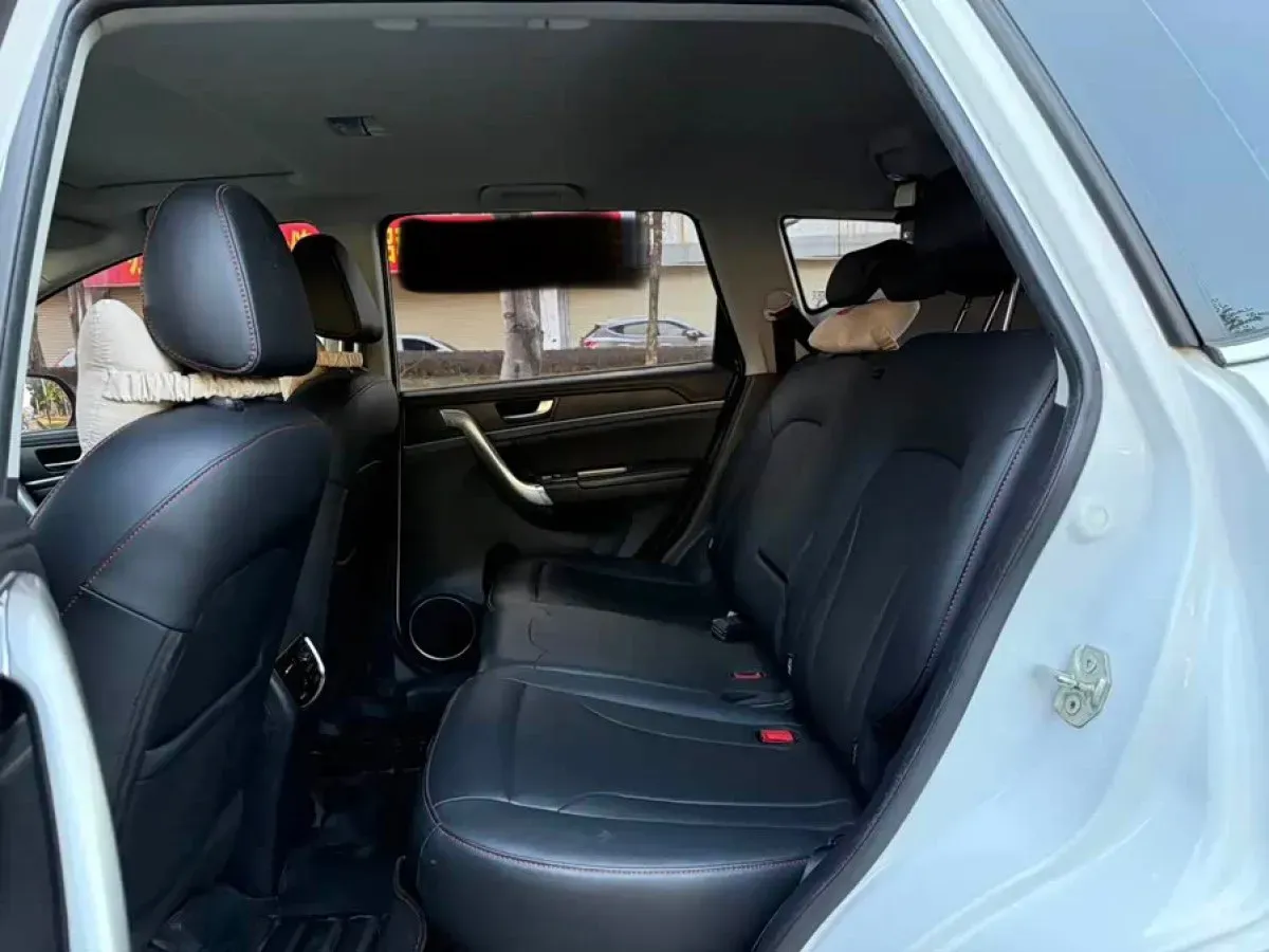 2017 Haval M6 1.5T 150HP L4 6AT,autocango,china used car exporter,china ev exporter,chinese used car exporter,chinese used ev exporter