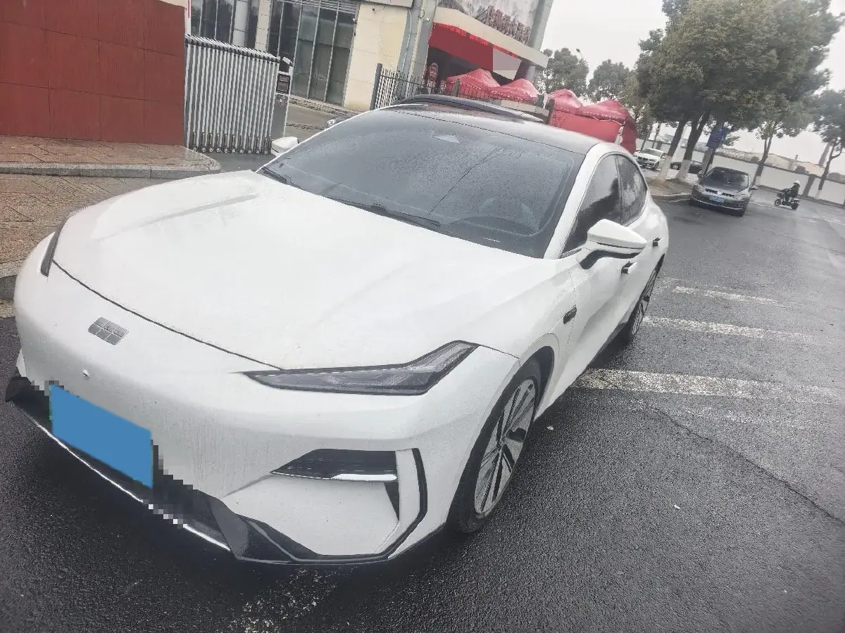 2024 Geely Galaxy E8 BEV 76KWH