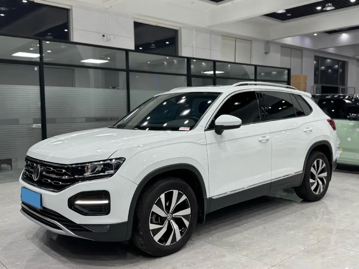 2019 Jeep Cherokee 2.0T 234HP L4 9AT