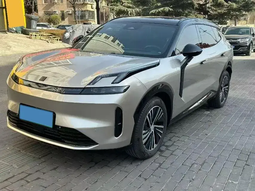 2025 LYNK&CO 08 EM-P 1.5T 163HP L4 3DHT PHEV 39.6/39.8KWH