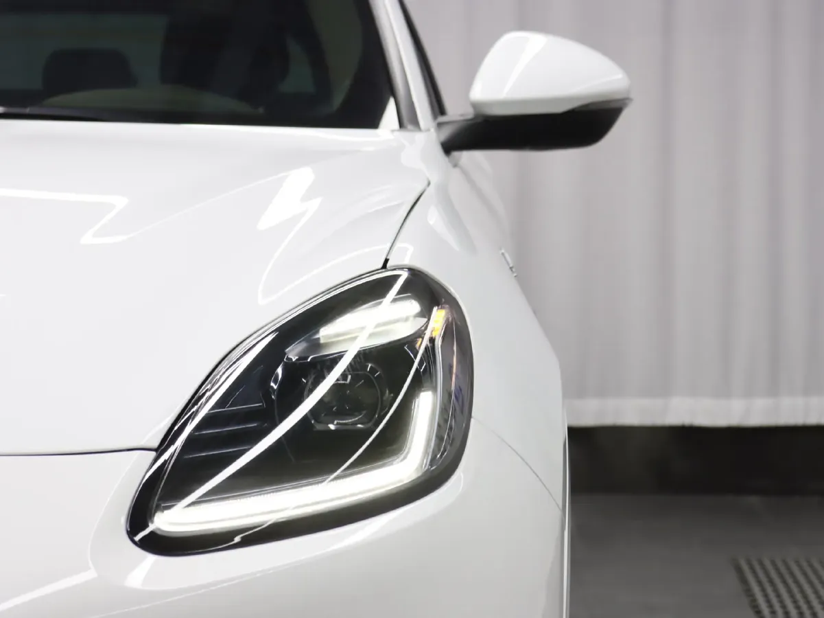 2023 Maserati Grecale 2.0T 300HP L4 8AT,autocango,china used car exporter,china ev exporter,chinese used car exporter,chinese used ev exporter