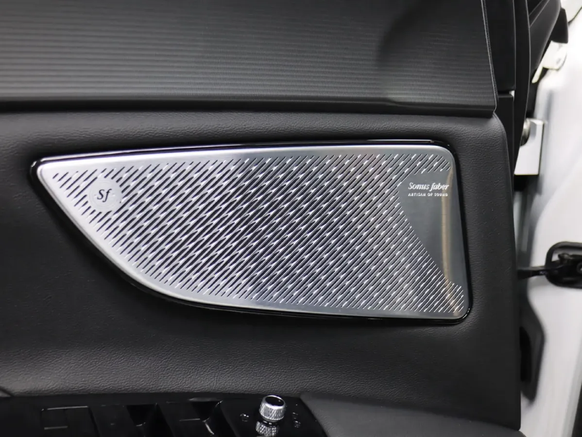 2023 Maserati Grecale 2.0T 300HP L4 8AT,autocango,china used car exporter,china ev exporter,chinese used car exporter,chinese used ev exporter