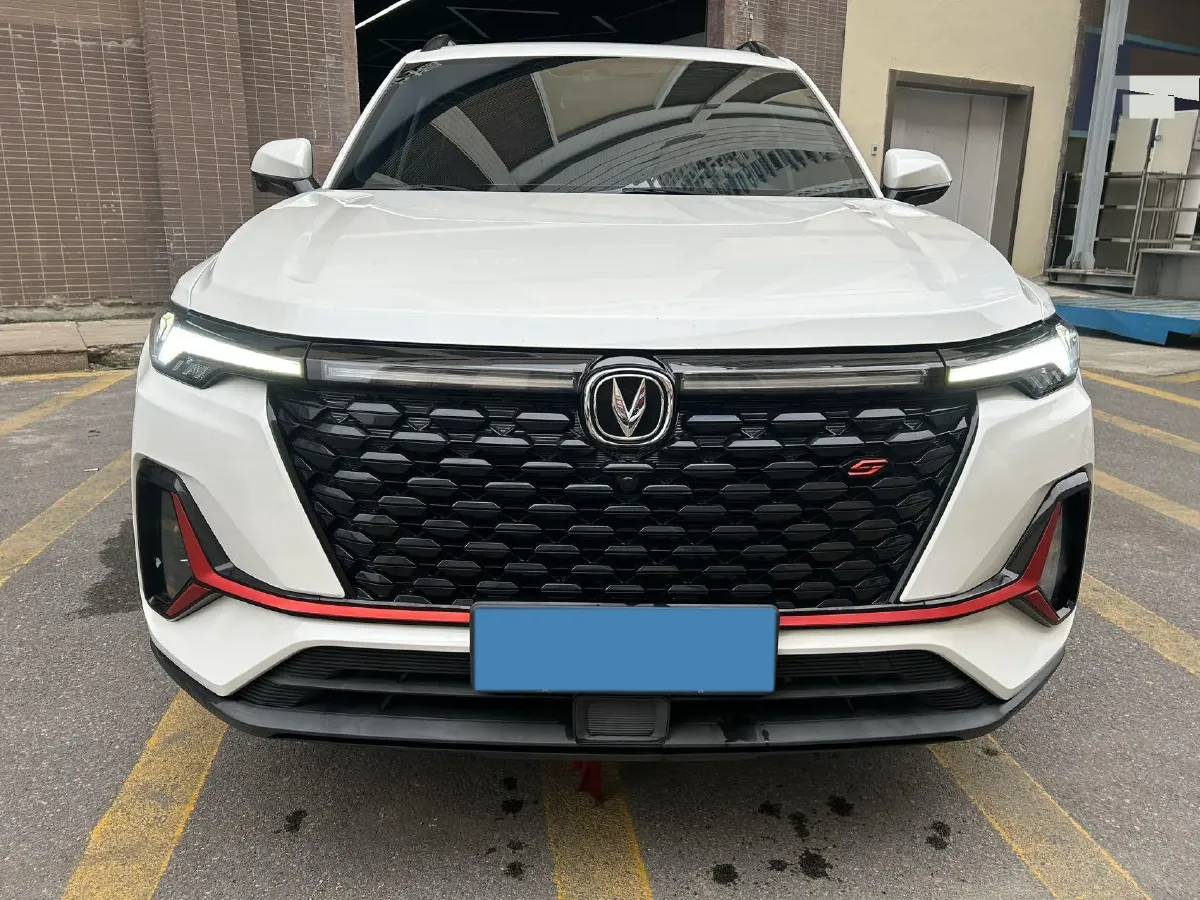 2022 ChangAn CS35 Plus 1.6L 128HP L4 CVT,autocango,china used car exporter,china ev exporter,chinese used car exporter,chinese used ev exporter