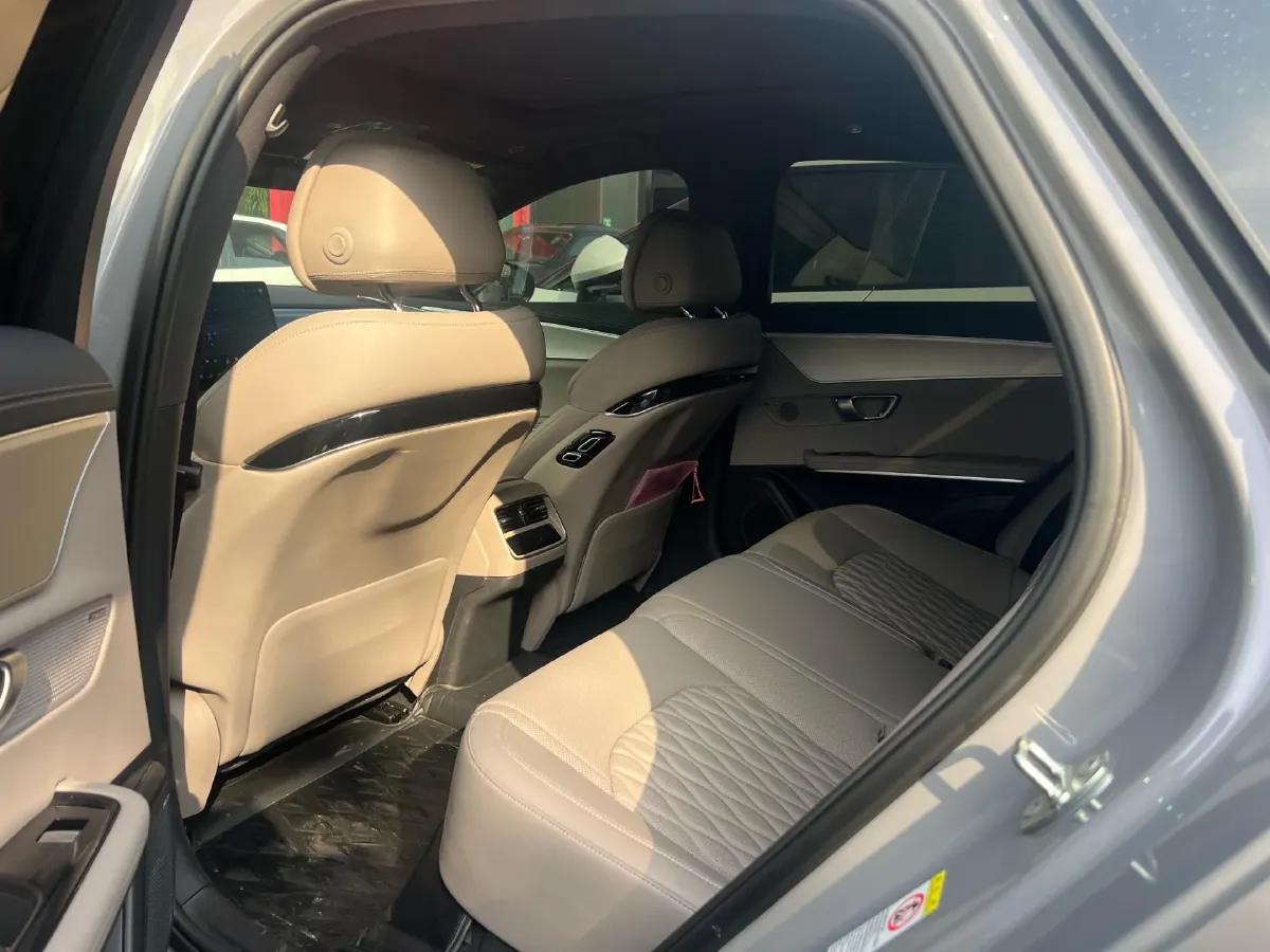 2025 BYD Han 1.5T 156HP L4 E-CVT PHEV,autocango,china used car exporter,china ev exporter,chinese used car exporter,chinese used ev exporter