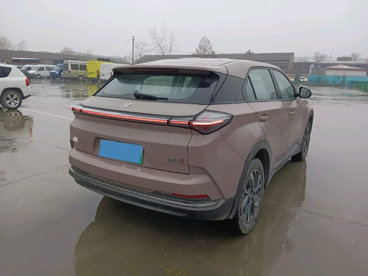 2022 Venucia Grand V 1.5T 190HP L4 7DCT,autocango,china used car exporter,china ev exporter,chinese used car exporter,chinese used ev exporter