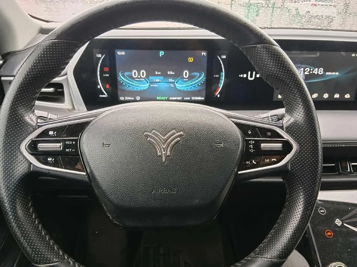 2022 Venucia Grand V 1.5T 190HP L4 7DCT,autocango,china used car exporter,china ev exporter,chinese used car exporter,chinese used ev exporter