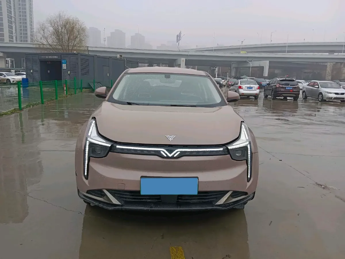 2022 Venucia Grand V 1.5T 190HP L4 7DCT,autocango,china used car exporter,china ev exporter,chinese used car exporter,chinese used ev exporter