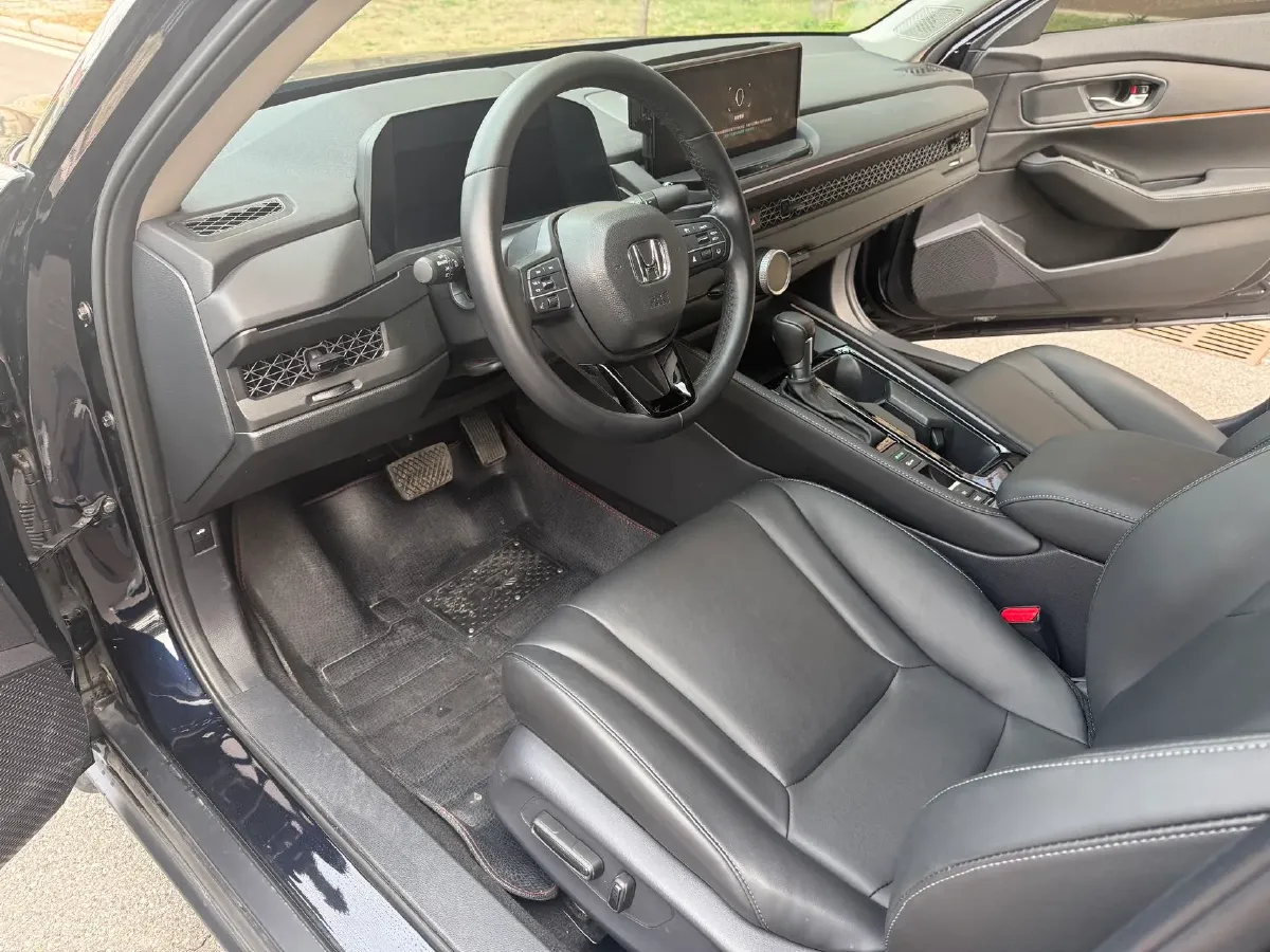 2025 Honda Accord 1.5T 192HP L4 CVT,autocango,china used car exporter,china ev exporter,chinese used car exporter,chinese used ev exporter