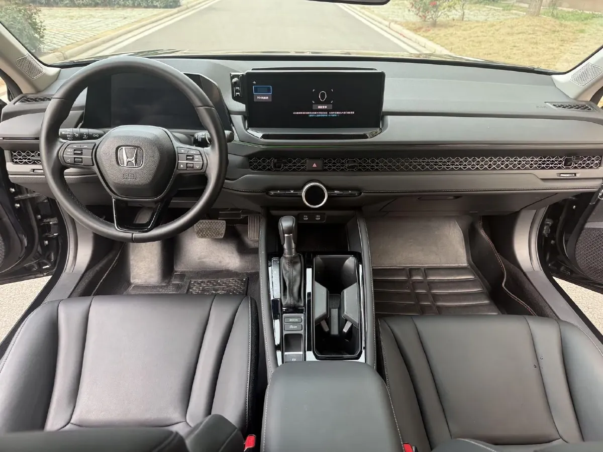 2025 Honda Accord 1.5T 192HP L4 CVT,autocango,china used car exporter,china ev exporter,chinese used car exporter,chinese used ev exporter