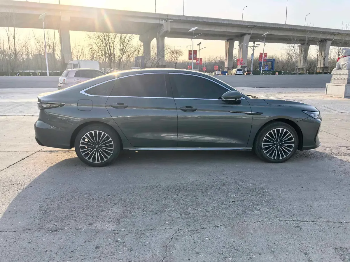 2025 Fulwin FulwinA8L 1.5T 156HP L4 1DHT PHEV 18.67KWH,autocango,china used car exporter,china ev exporter,chinese used car exporter,chinese used ev exporter