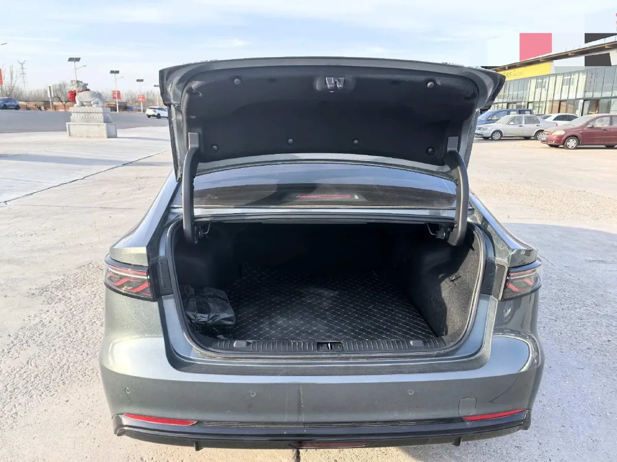 2025 Fulwin FulwinA8L 1.5T 156HP L4 1DHT PHEV 18.67KWH,autocango,china used car exporter,china ev exporter,chinese used car exporter,chinese used ev exporter