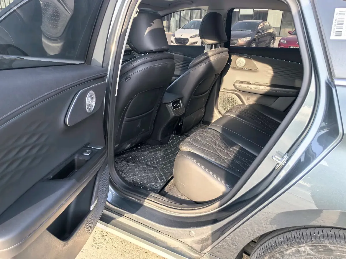 2025 Fulwin FulwinA8L 1.5T 156HP L4 1DHT PHEV 18.67KWH,autocango,china used car exporter,china ev exporter,chinese used car exporter,chinese used ev exporter