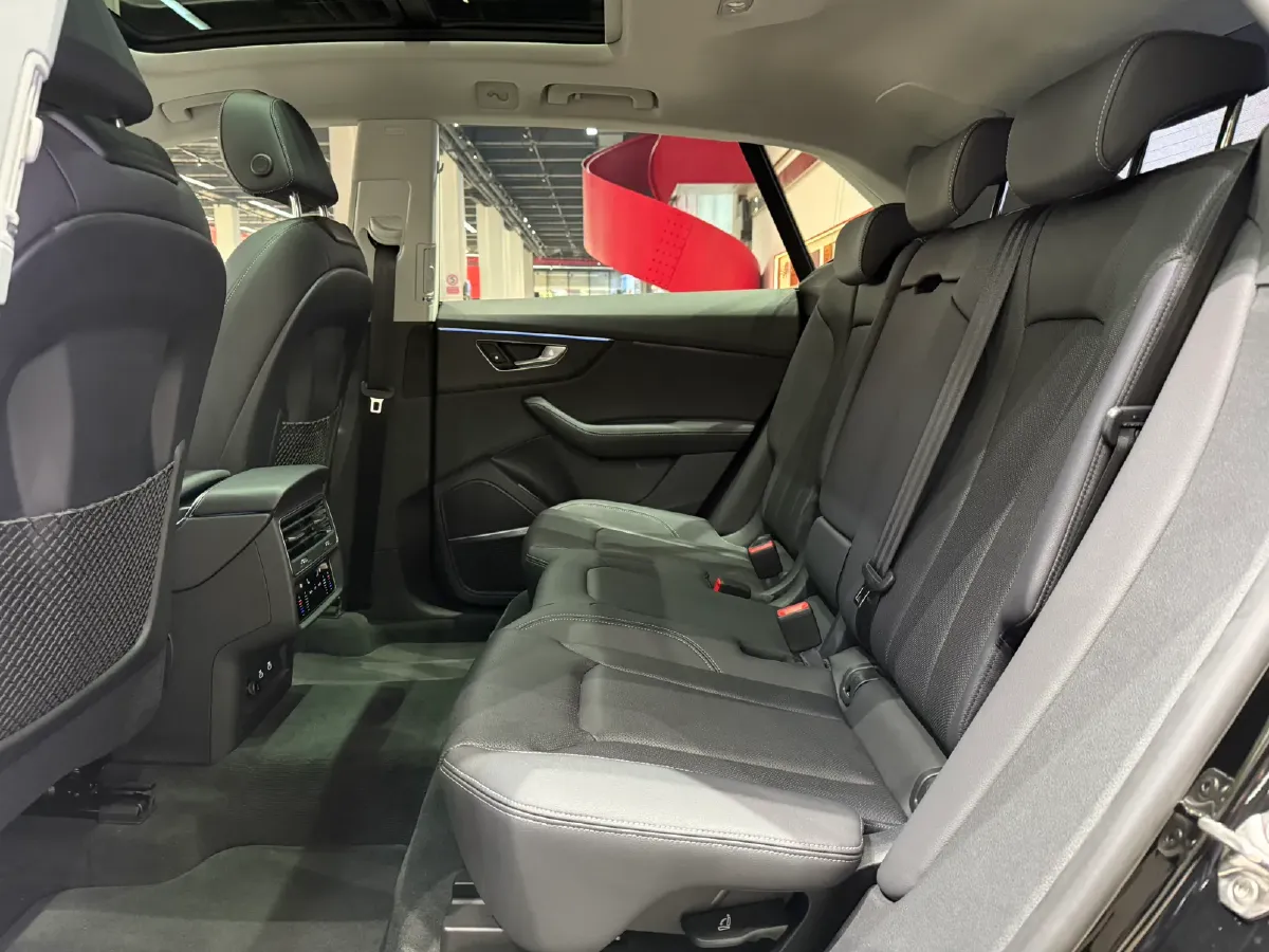 2024 Audi Q8 3.0T 340HP V6 8AT,autocango,china used car exporter,china ev exporter,chinese used car exporter,chinese used ev exporter