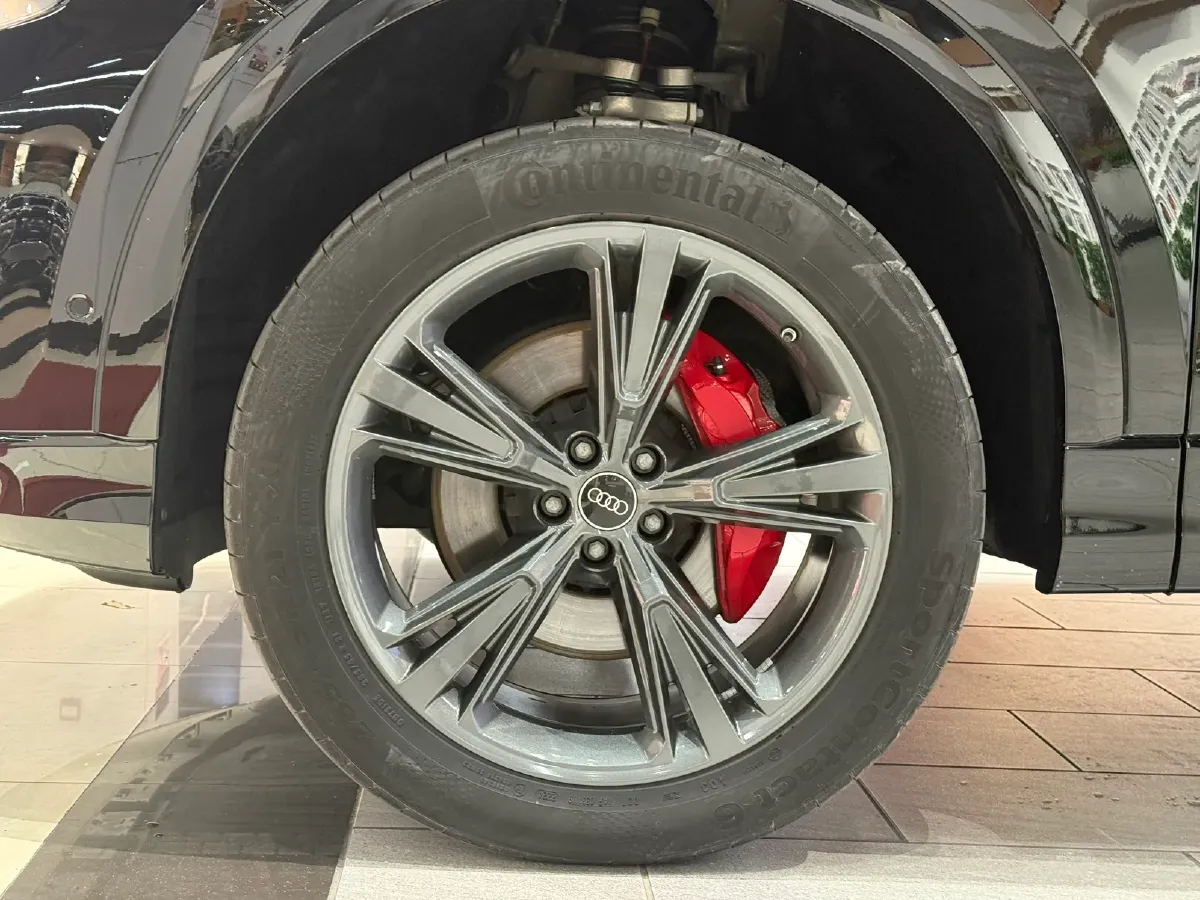 2024 Audi Q8 3.0T 340HP V6 8AT,autocango,china used car exporter,china ev exporter,chinese used car exporter,chinese used ev exporter