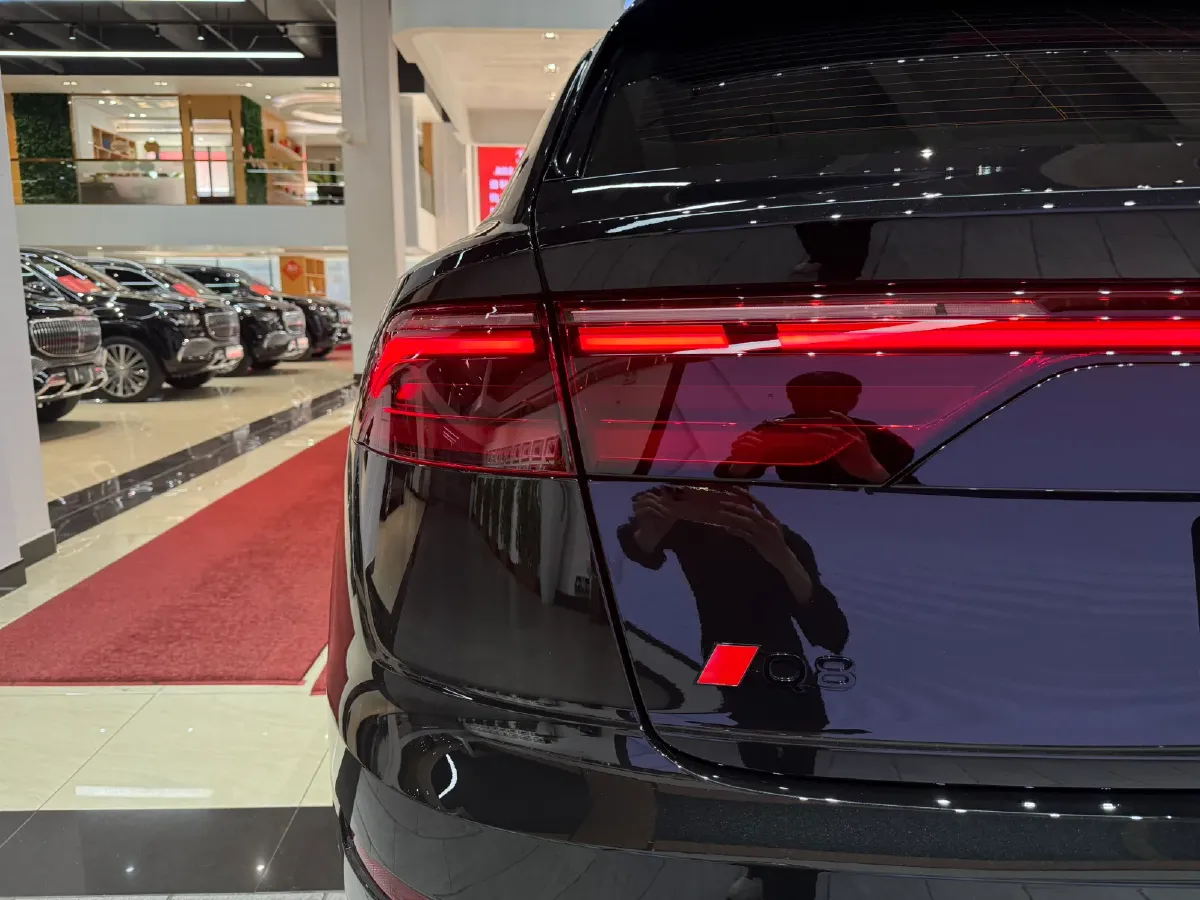 2024 Audi Q8 3.0T 340HP V6 8AT,autocango,china used car exporter,china ev exporter,chinese used car exporter,chinese used ev exporter